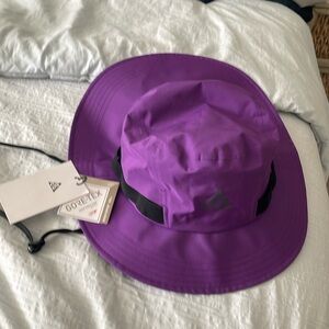 Nike acg gore Tex bucket hat new sz large purple